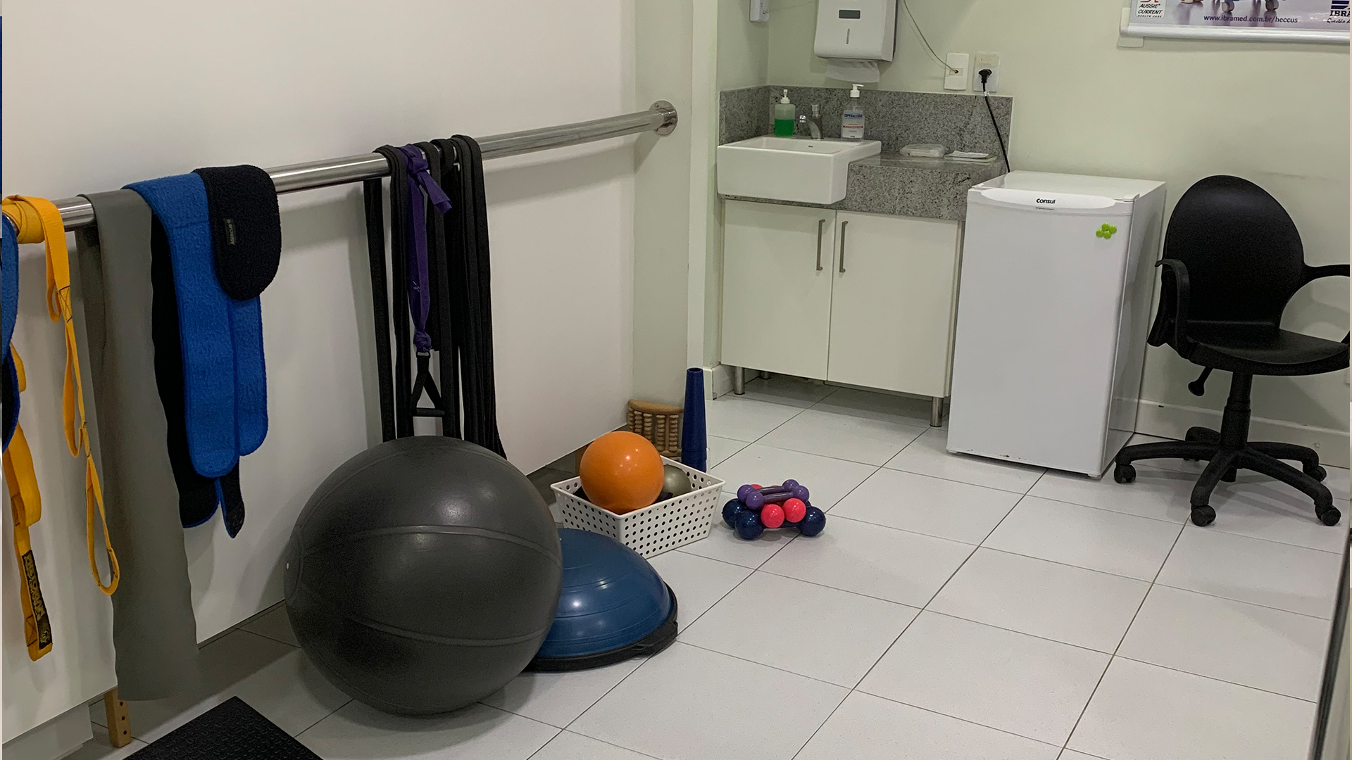 Banner Fisioclinica com imagens da clinica e nossa instalações.